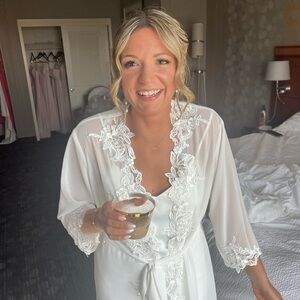 Elegant White Lace Trim Robe Bridal Getting Ready Robe